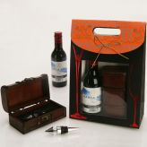 Vino Bolsa+Ba&uacute;l Madera+Tap&oacute;n Vino Metal